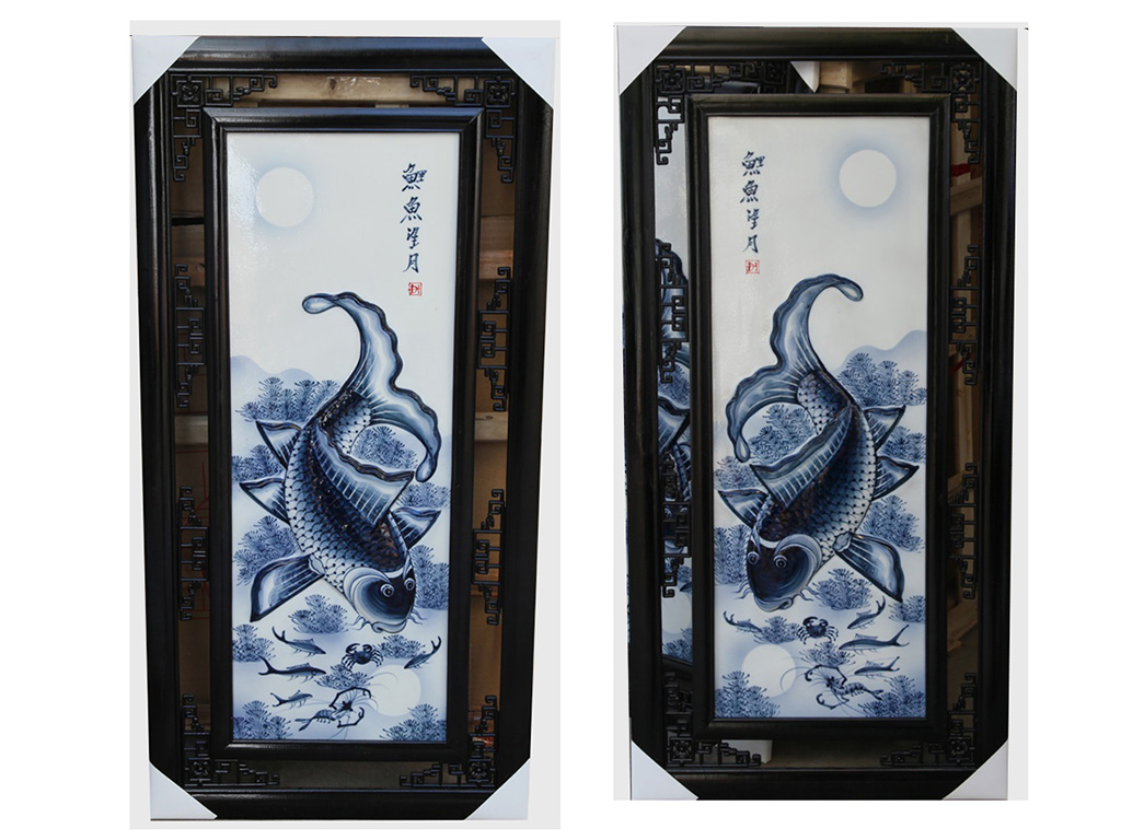 Tranh đắp nổi cá chép trông trăng men lam cao 1m rộng 50cm 1