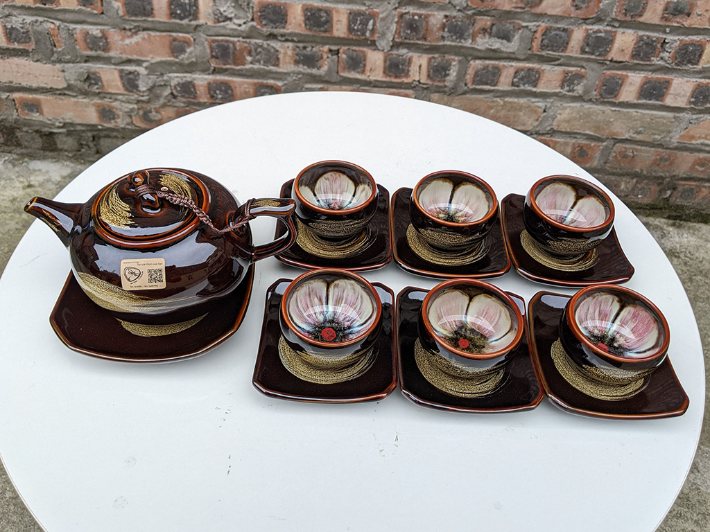 Bộ ấm chén men hỏa biến mật ong dáng quả hồng 2