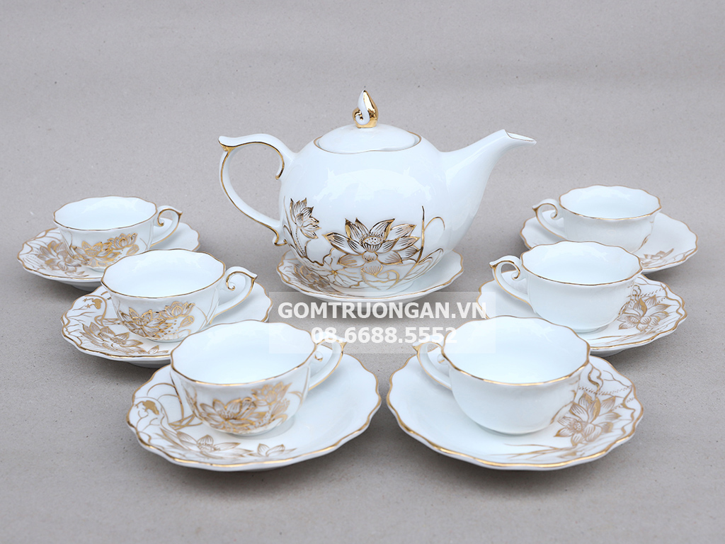 Bộ ấm chén men trắng vẽ hoa sen vàng kim 1