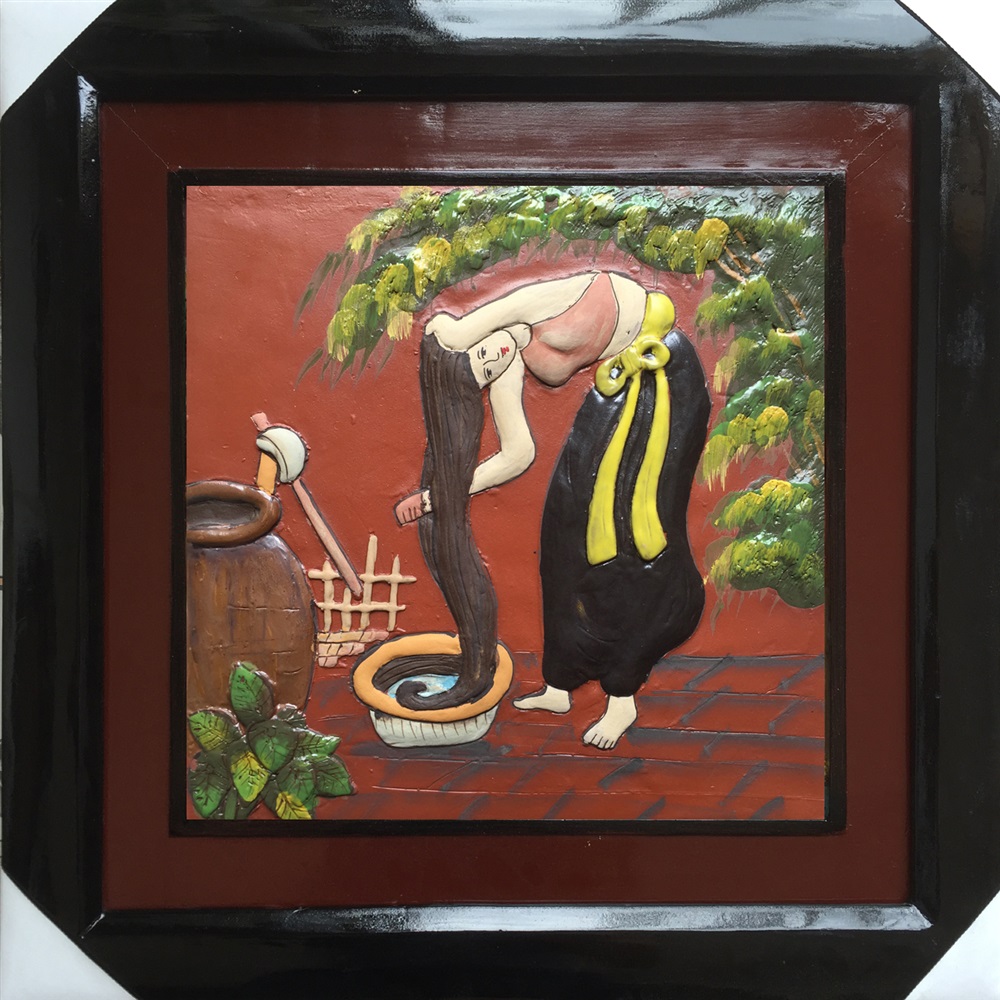 Tranh gốm vẽ thiếu nữ 45x45cm 1
