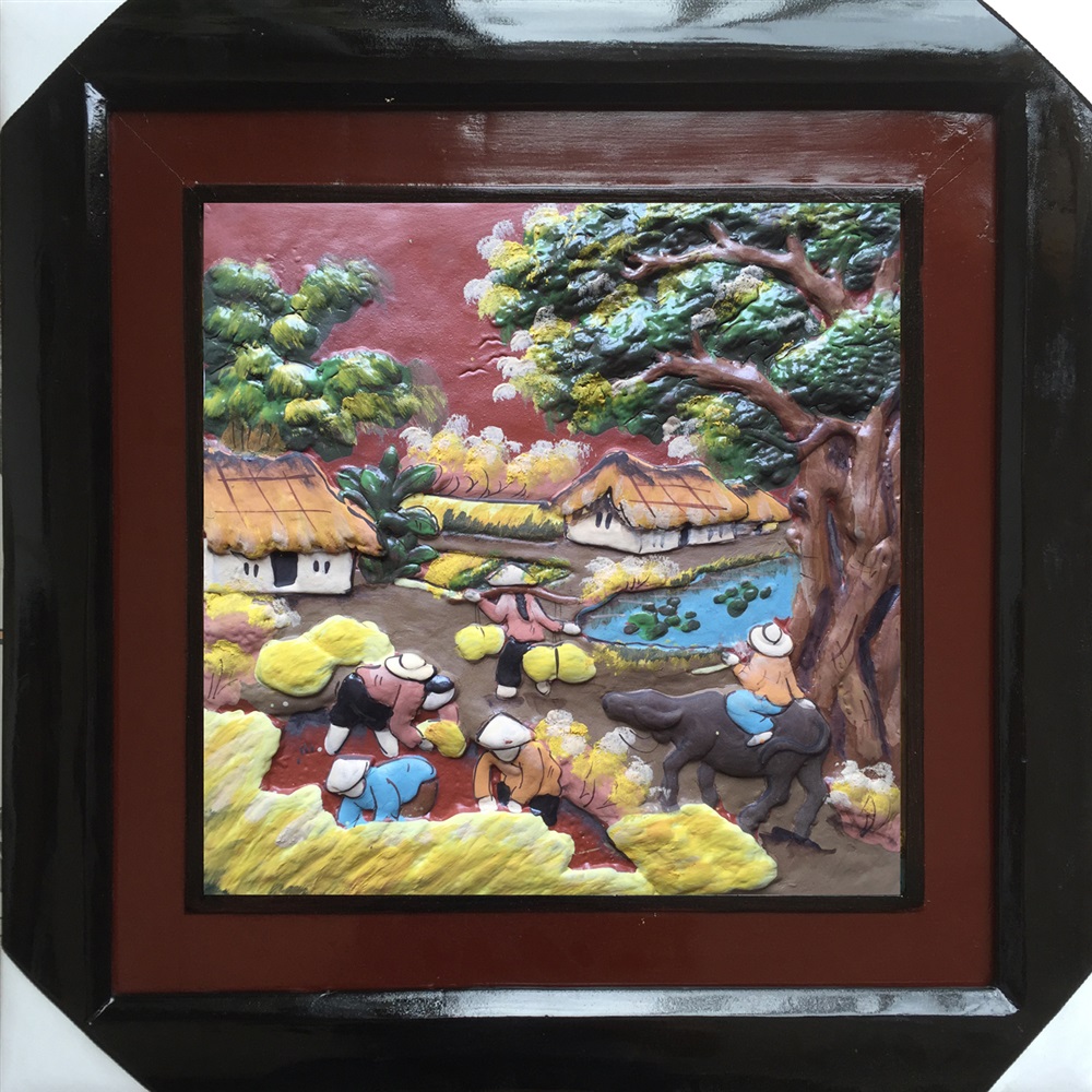 Tranh gốm cảnh đồng quê mùa làng bội thu 45x45cm 1