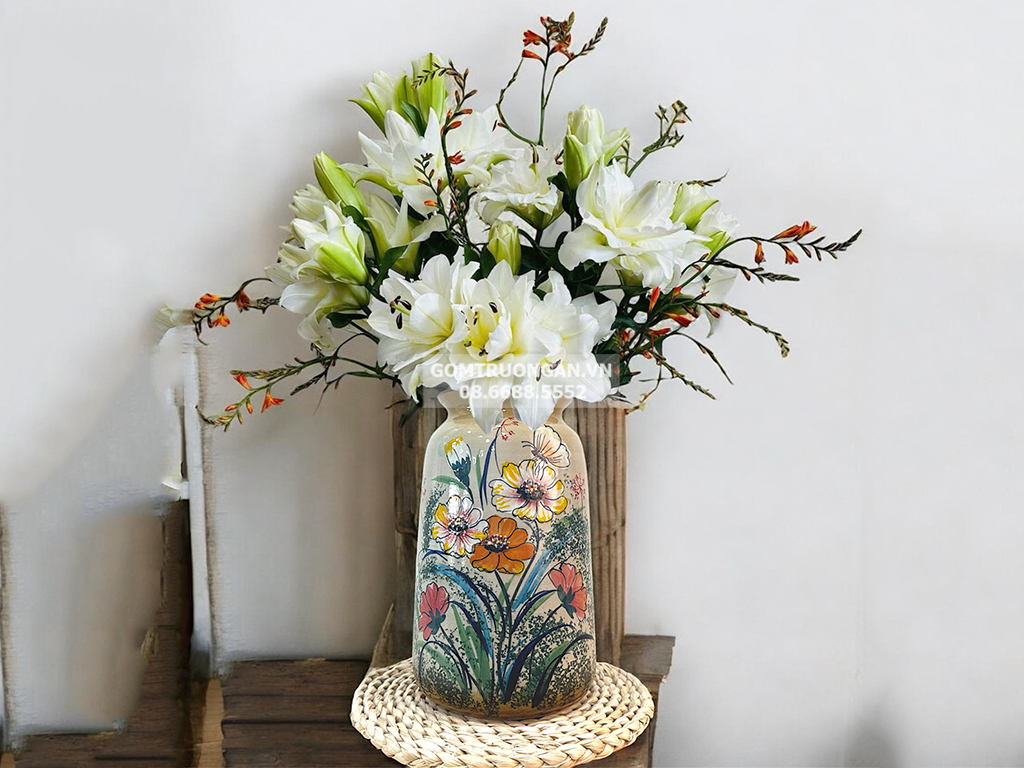 Lọ hoa men bóng 3D dáng phích vẽ tay hoa bươm bướm 2