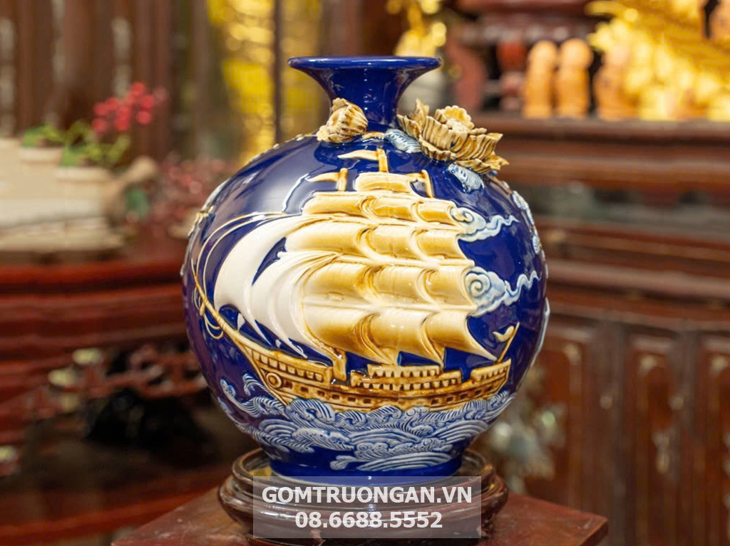 Bình hút lộc mệnh thủy đắp nổi Thuận Buồm Xuôi Gió 27cm 1