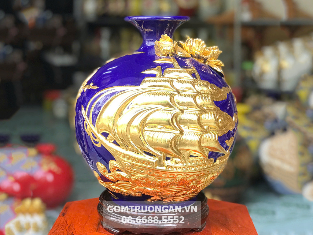 Bình hút lộc mệnh thủy đắp nổi dát vàng Thuận Buồm Xuôi Gió 27cm 1