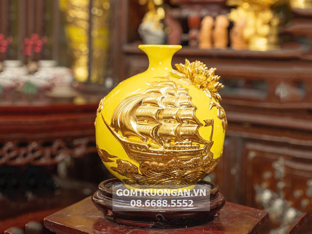 Bình hút lộc mệnh kim đắp nổi dát vàng Thuận Buồm Xuôi Gió 21cm 1