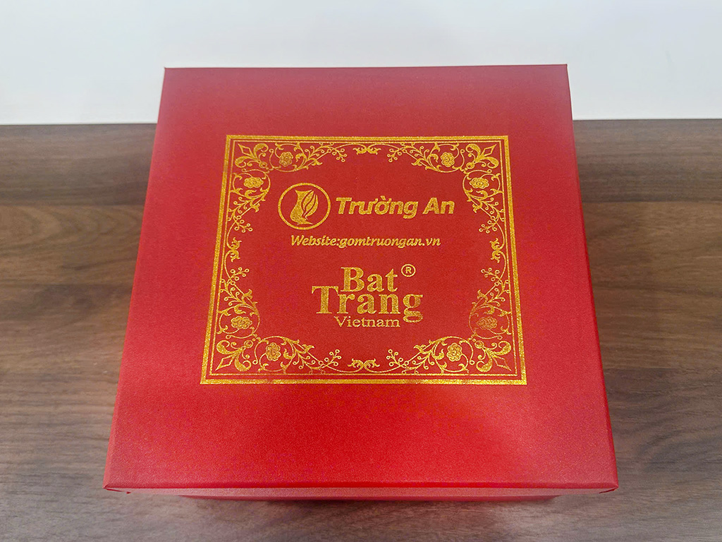 Hộp xi lót lụa vàng ấm chén cao cấp Bát Tràng 1