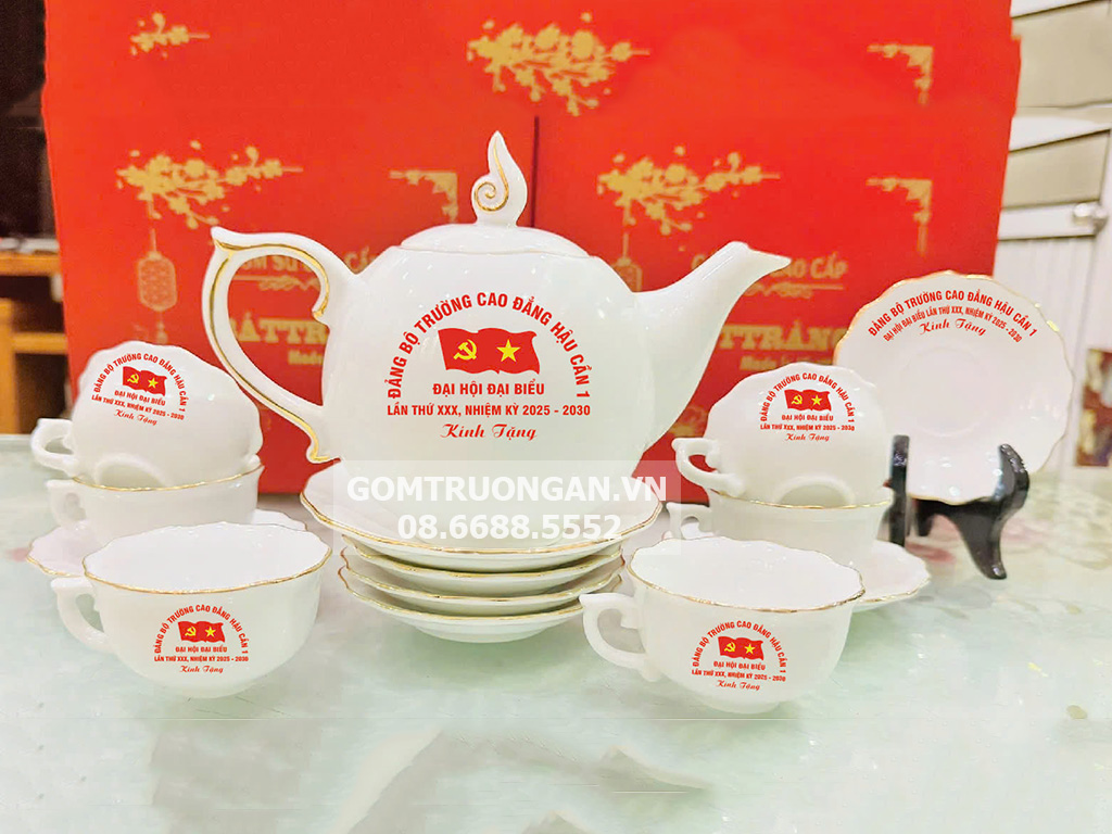 Bộ ấm chén in logo Đảng bộ Trường Cao Đẳng Hậu Cần 1 1