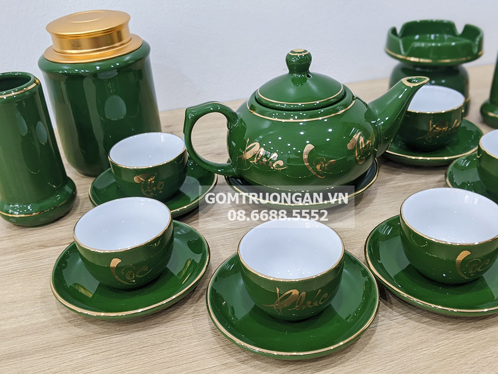Bộ ấm trà Bát Tràng men xanh ngọc lục bảo vẽ vàng kim 3