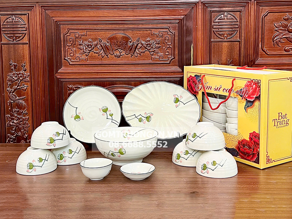 Bộ bát đĩa quà tặng Bát Tràng cao cấp vẽ tay đài sen 1