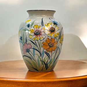 Lọ hoa men bóng 3D dáng vò thấp vẽ tay hoa bươm bướm