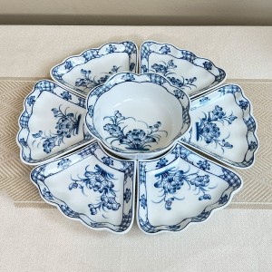 Bộ bát đĩa thờ cúng men trắng vẽ Hoa Sen cỡ to 7 chi tiết