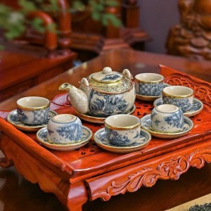 Ấm chén giả cổ bọc đồng vẽ đồng quê dáng Nhật (không khay gỗ)