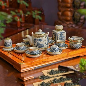 Ấm chén men giả cổ bọc đồng sơn thủy dáng vại phụ kiện (không khay gỗ)