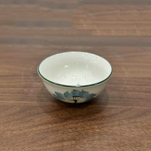 Bát mắm men kem vẽ hoa sen xanh