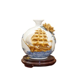 Bình hút lộc đắp nổi Bát Tràng Thuận Buồm Xuôi Gió 21cm