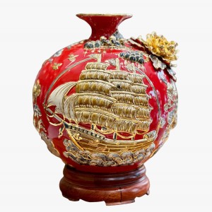 Bình hút lộc đắp nổi Thuận Buồm Xuôi Gió màu đỏ 30cm vẽ vàng