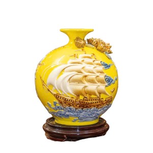 Bình hút lộc mệnh kim đắp nổi Thuận Buồm Xuôi Gió 27cm