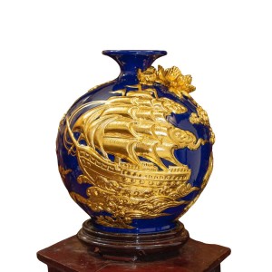 Bình hút lộc mệnh thủy đắp nổi dát vàng Thuận Buồm Xuôi Gió 30cm