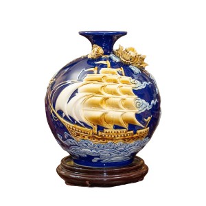 Bình hút lộc mệnh thủy đắp nổi Thuận Buồm Xuôi Gió 27cm