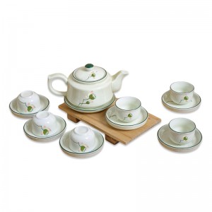 Bộ ấm chén men kem vẽ đài sen