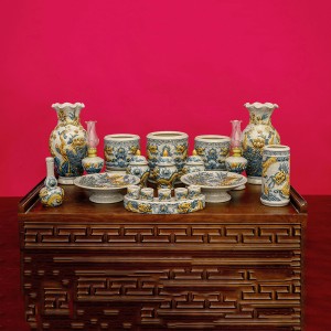 Bộ đồ thờ Bát Tràng Trường Xuân men rạn đắp nổi rồng ban thờ 1m53