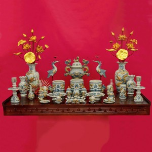 Bộ đồ thờ Bát Tràng Trường Xuân ngũ sự men rạn đắp nổi rồng 2m17 đầy đủ