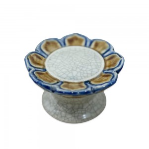 Chân nến men rạn đắp nổi Phú Quý