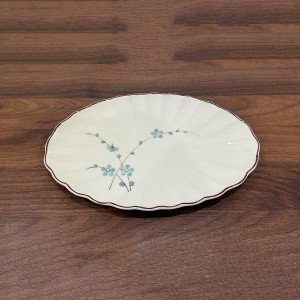 Đĩa bầu dục men kem vẽ hoa đào xanh S2