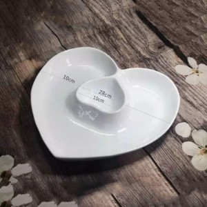 Đĩa hình trái tim bằng sứ Bát Tràng men trắng