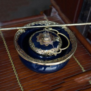 Điếu bát men xanh đen mệnh Thủy bọc đồng