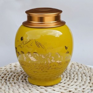 Hộp đựng chè màu vàng vẽ vàng Mã Đáo Thành Công