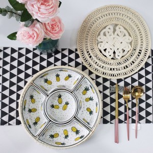 Khay mứt mây vẽ dứa trắng