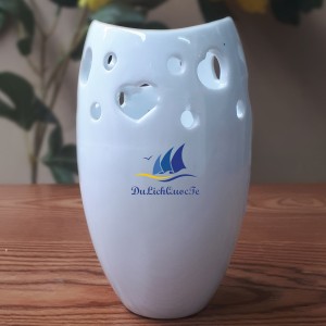 Lọ hoa sứ men trắng in logo dáng miệng cá S5