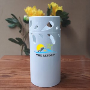 Lọ hoa sứ men trắng in logo dáng trụ trai S2