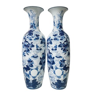 Lọ lục bình sứ Bát Tràng men lam hàng khử Lý Ngư Vọng Nguyệt vẽ kỹ 1m4