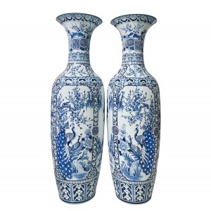 Lọ lục bình sứ Bát Tràng men lam hàng khử Tứ Quý 1m4