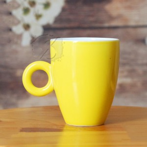 Ly sứ men màu dáng bầu quai tròn